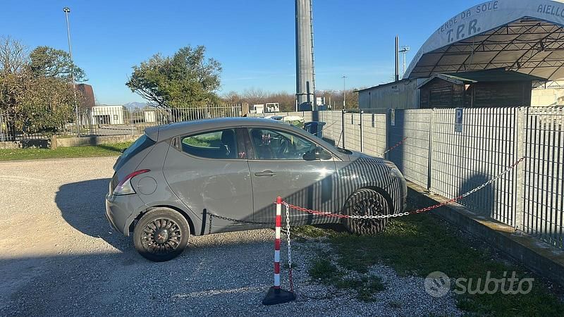 Usata Lancia Ypsilon 2015 Utilitaria