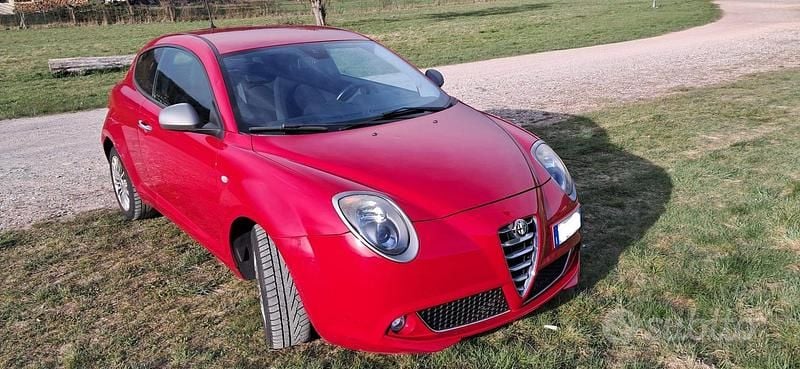 Usata Alfa Romeo MiTo 70 CV (51 kW) 2015 Rosso Utilitaria