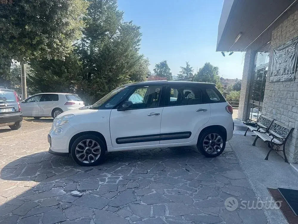 Usata Fiat 500L Lounge 85 CV (62 kW) 2014 Bianco Monovolume
