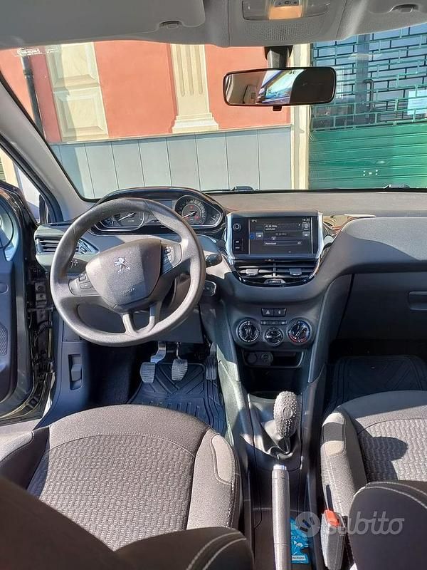 Usata Peugeot 208 2016 Grigio Utilitaria