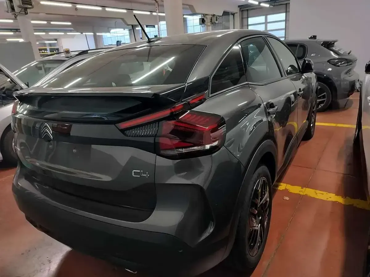 Ny Citroën C4 PureTech 131 HK (96 kW) 2025 Grå Sedan