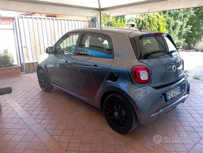 Usata 2020 Smart ForFour Due volumi | 14.000 € (Buon prezzo) - Immagine 1/4