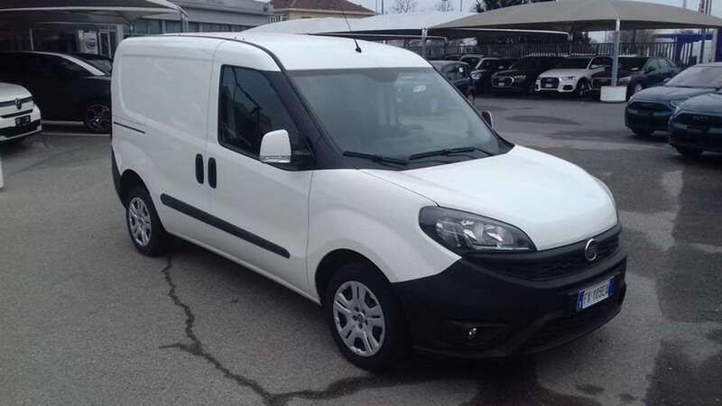 Bianco Usata 2019 Fiat Doblò Monovolume | 10.250 € (Buon prezzo) - Immagine 1/4
