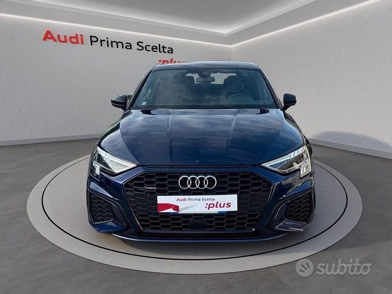 Usata Audi A3 S-Line 200 CV (147 kW) 2023 Blu navarra met Berlina