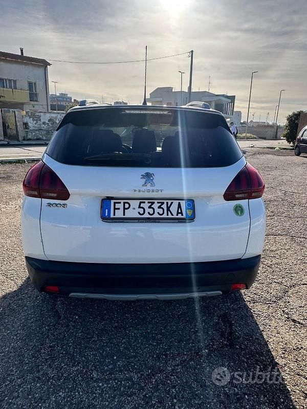 Usata Peugeot 2008 Allure 120 CV (88 kW) 2018 Bianco SUV
