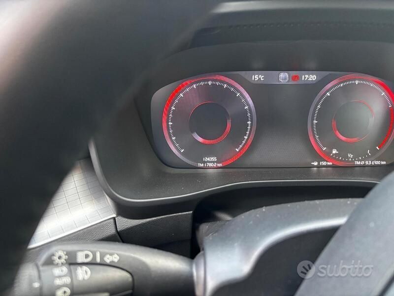 Usata Volvo XC40 R-Design 150 CV (110 kW) 2019 Nero SUV