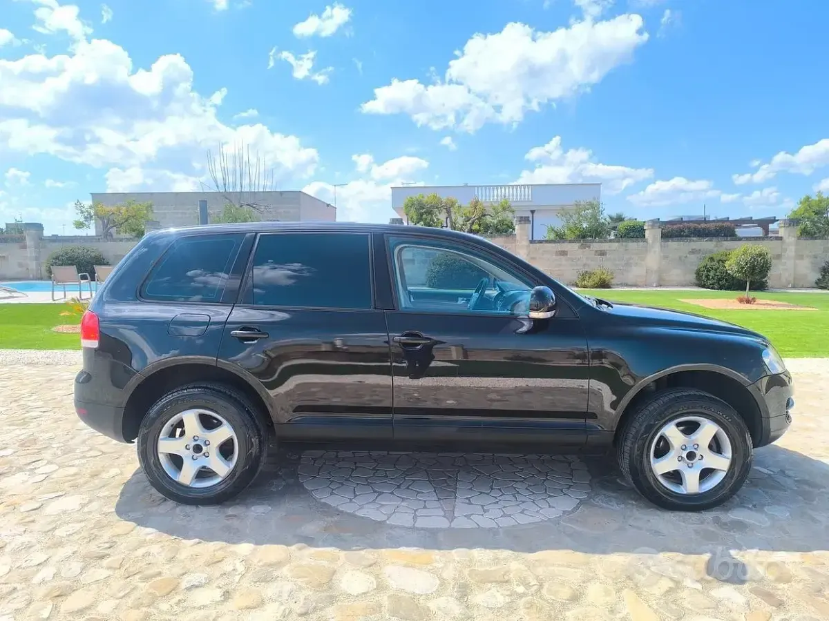 Usata VW Touareg R 174 CV (127 kW) 2004 Nero SUV
