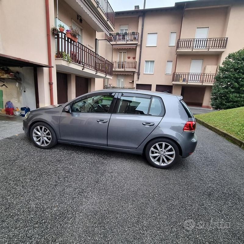 Usata VW Golf VII 105 CV (77 kW) 2012 Grigio Berlina
