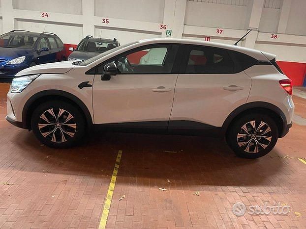 Occasion Renault Captur Evolution 101 ch (74 kW) 2024 Blanc SUV