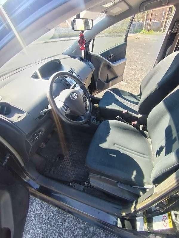Usata Toyota Yaris Sol 87 CV (63 kW) 2006 Nero Berlina
