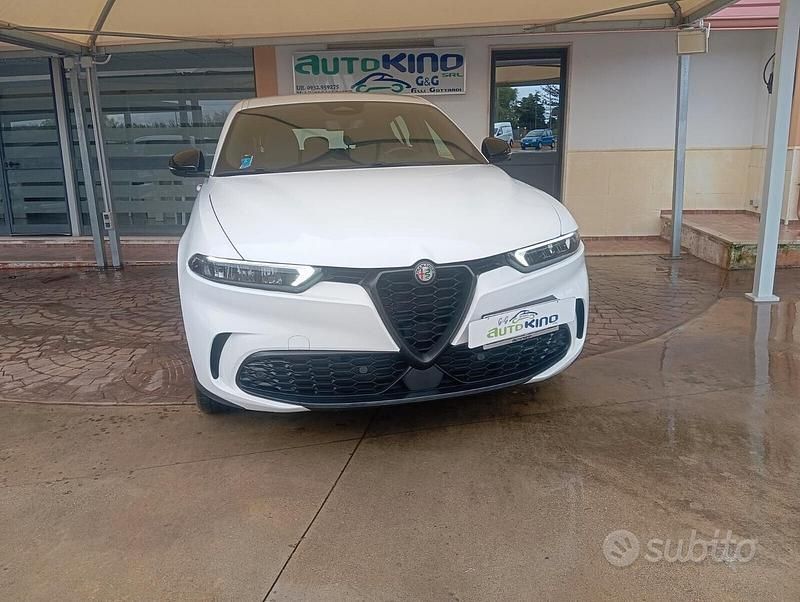 Usata Alfa Romeo Tonale Sprint 130 CV (95 kW) 2023 Bianco SUV