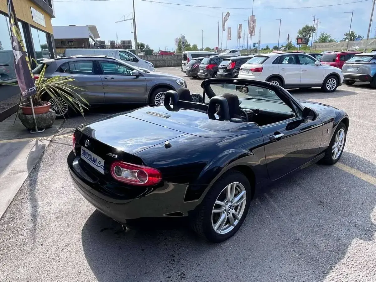 Usata Mazda MX5 126 CV (92 kW) 2013 Nero Cabrio