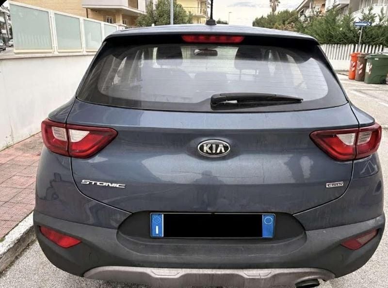 Usata Kia Stonic Style 110 CV (80 kW) 2019 Blu/azzurro SUV