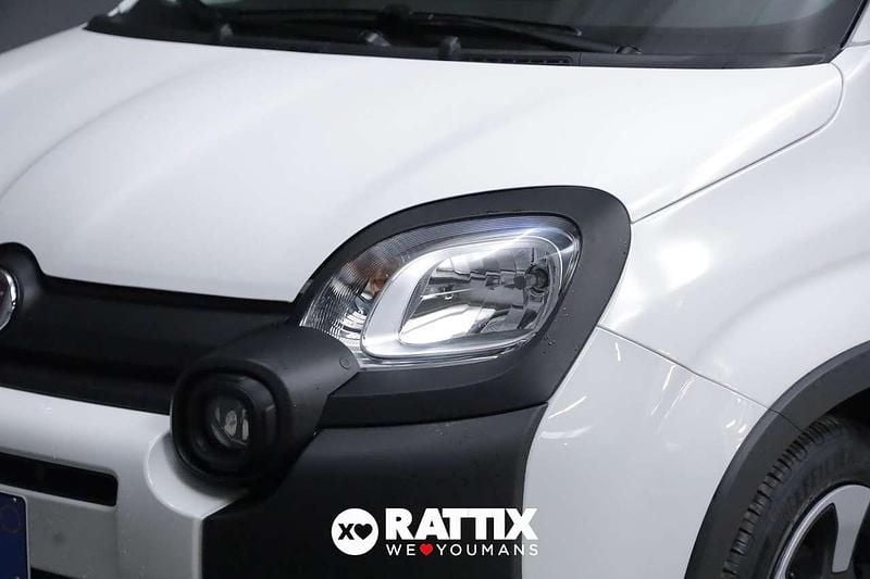 Usata Fiat Panda Cross Cross 70 CV (51 kW) 2025 White solid paint Utilitaria
