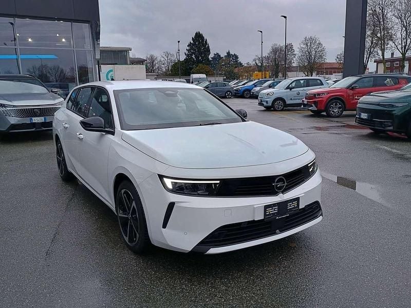 Arktis white Nuova 2025 Opel Astra Edition Station wagon | 25.990 € (Ottimo prezzo) - Immagine 1/4