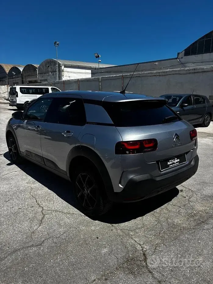 Usata Citroën C4 Cactus Shine 102 CV (75 kW) 2020 Grigio Utilitaria