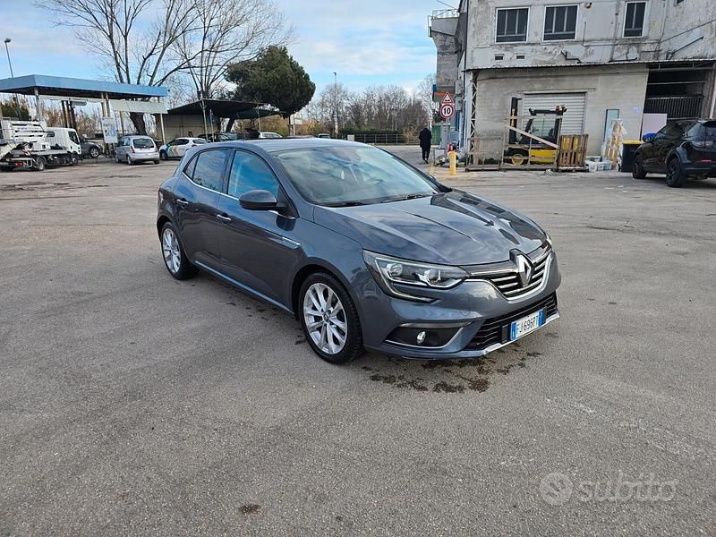 Usata Renault Mégane IV Bose Edition 110 CV (80 kW) 2017 Grigio Berlina