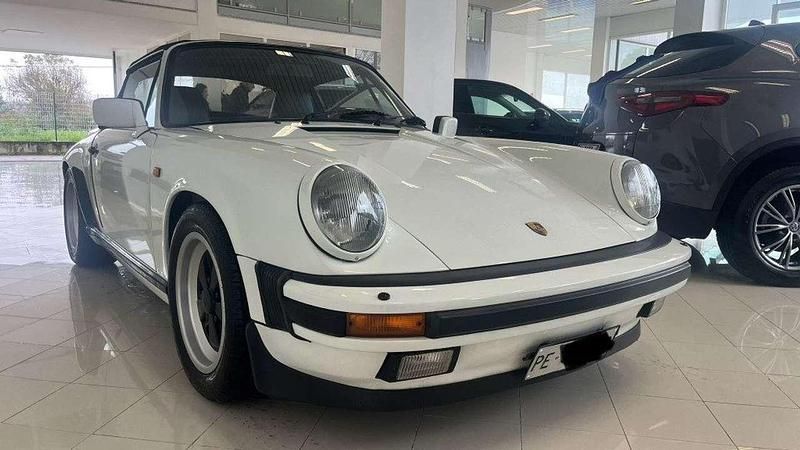 Usata Porsche 911 Carrera Cabriolet 218 CV (160 kW) 1987 Bianco Cabrio
