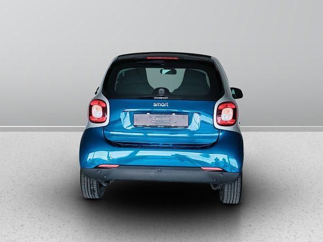 Usata Smart ForTwo Electric Drive Passion 60 kW (82 CV) 2022 Carrozzeria in midnight blue ( Berlina