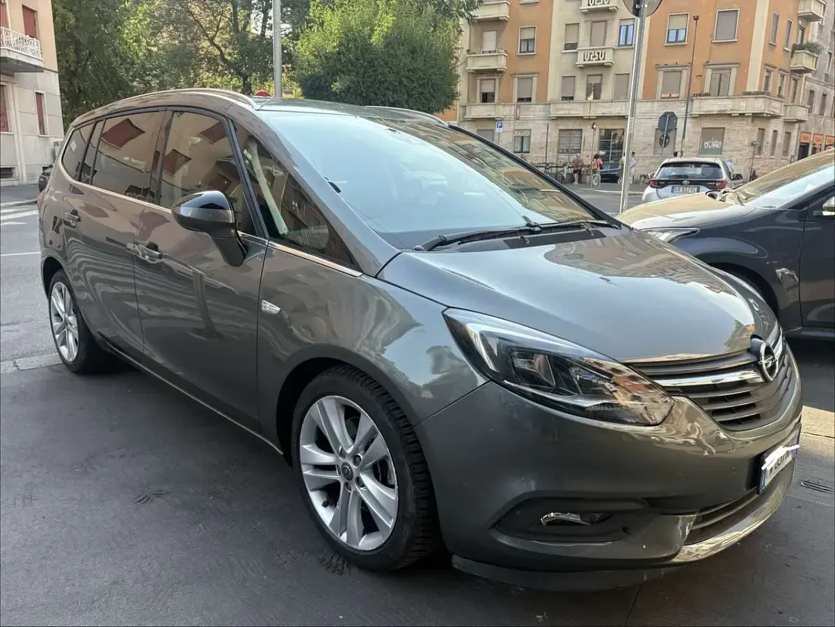 Usata Opel Zafira Life Innovation 131 CV (96 kW) 2019 Grigio Monovolume