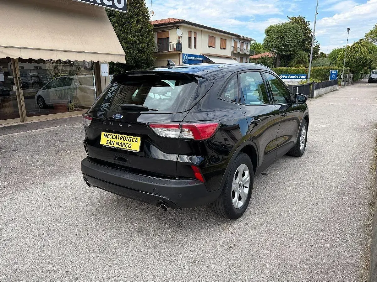 Usata Ford Kuga S 120 CV (88 kW) 2021 Nero SUV