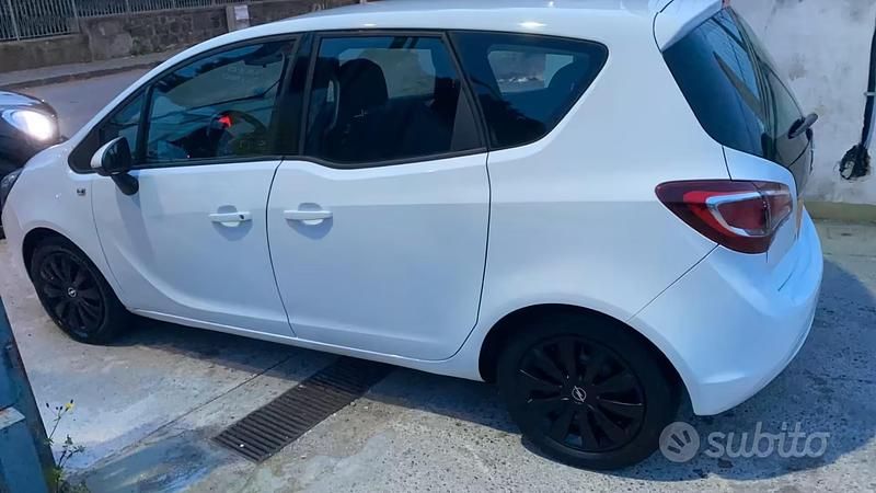 Usata Opel Meriva Cosmo 120 CV (88 kW) 2014 Bianco Monovolume