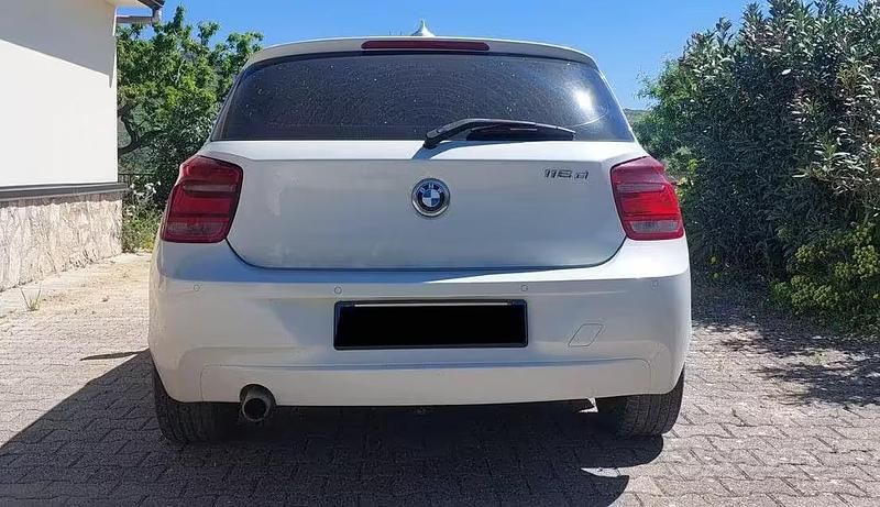 Usata BMW 116 Sport Line 116 CV (85 kW) 2014 Bianco Utilitaria