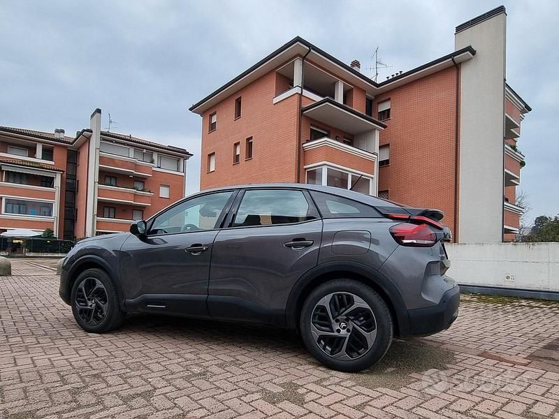 Grigio Usata 2024 Citroën C4 Tre volumi | 17.900 € (Buon prezzo) - Immagine 1/4