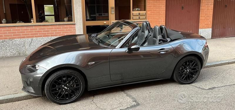 Grigio Usata 2022 Mazda MX5 Inclusive Cabrio | 29.500 € (Ottimo prezzo) - Immagine 1/4