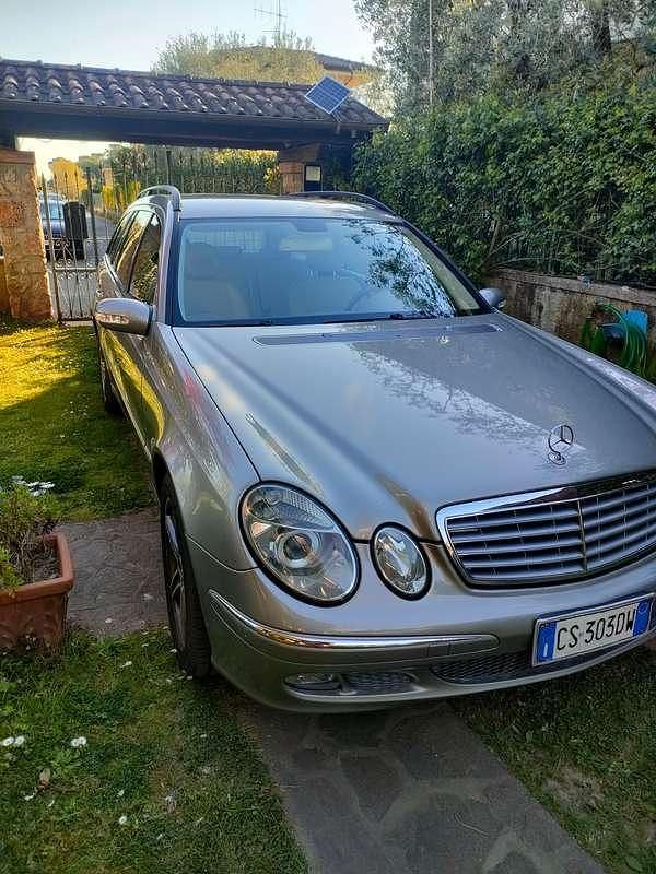 Usata Mercedes E280 Elegance 177 CV (130 kW) 2004 Argento Station wagon
