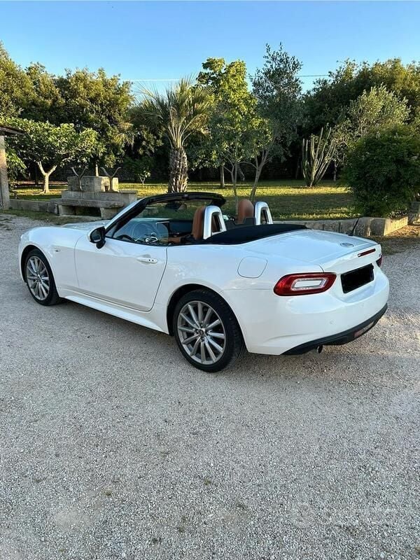Usata Fiat 124 Lusso 140 CV (102 kW) 2019 Bianco Cabrio