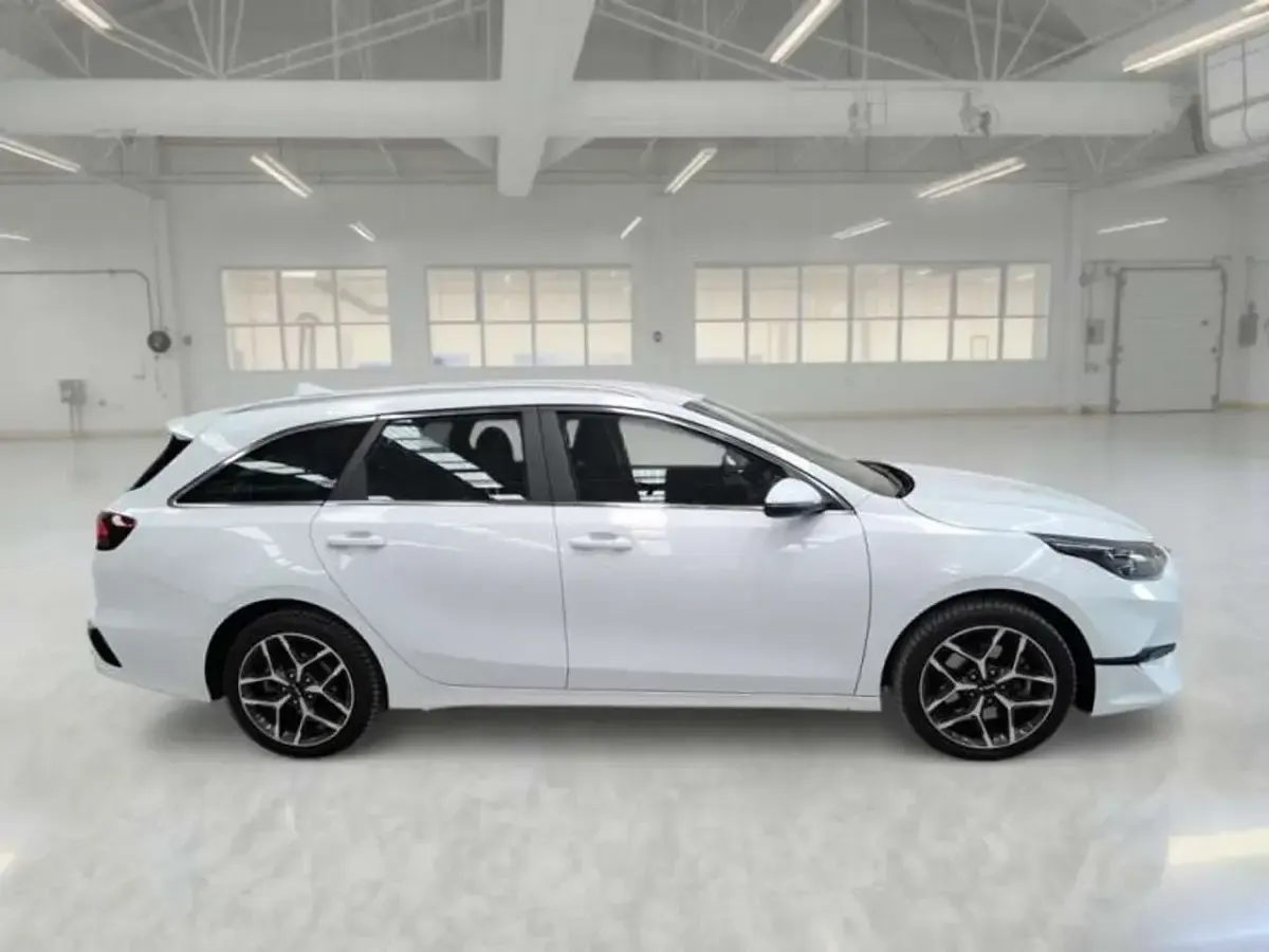Usata Kia Ceed Sportswagon 136 CV (100 kW) 2022 Bianco Station wagon