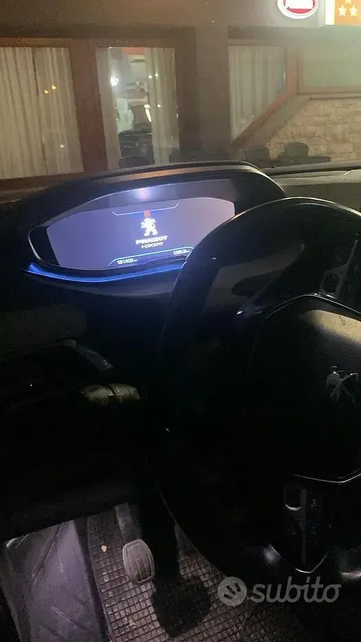 Usata Peugeot 3008 131 CV (96 kW) 2019 Nero SUV