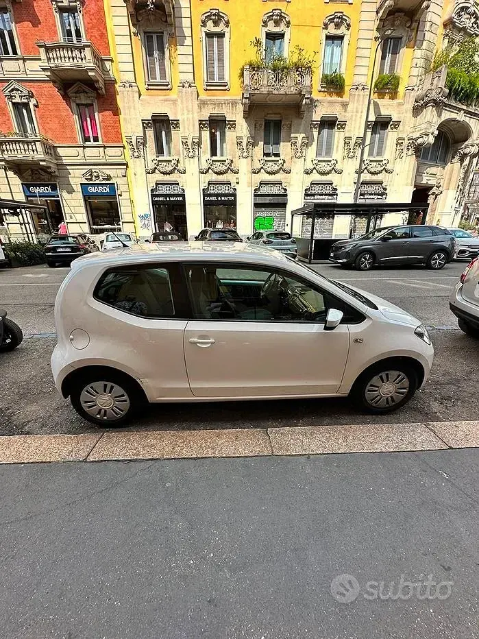 Usata VW up! Move 60 CV (44 kW) 2013 Bianco Utilitaria
