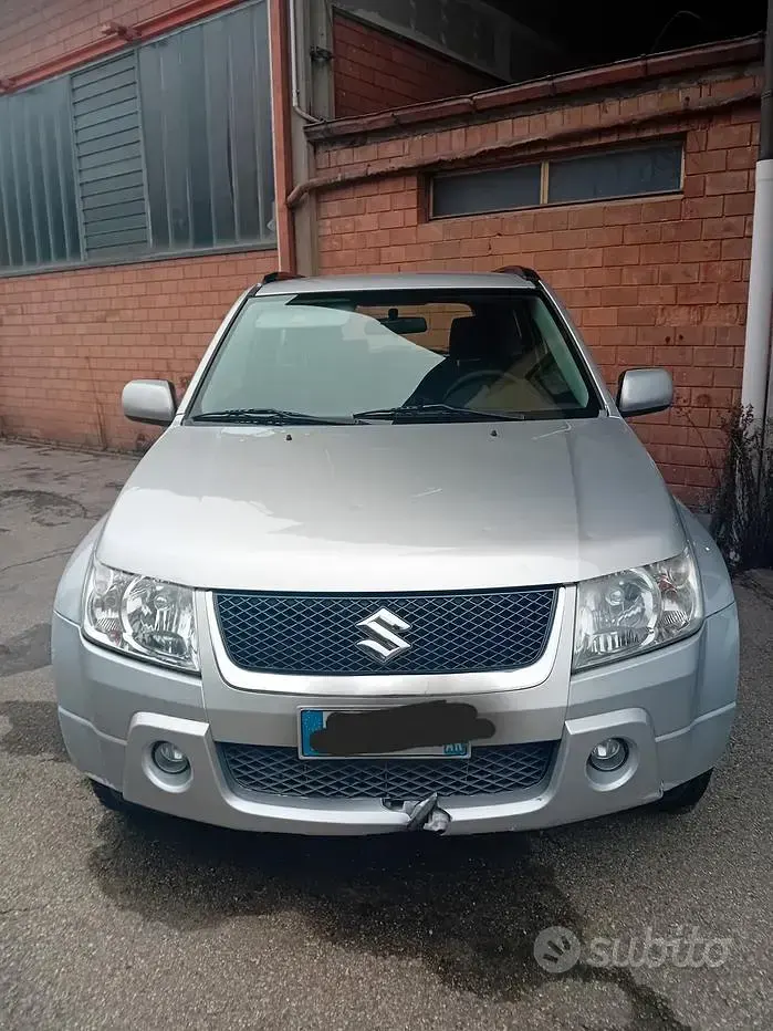 Usata Suzuki Grand Vitara 109 CV (80 kW) 2008 Grigio SUV