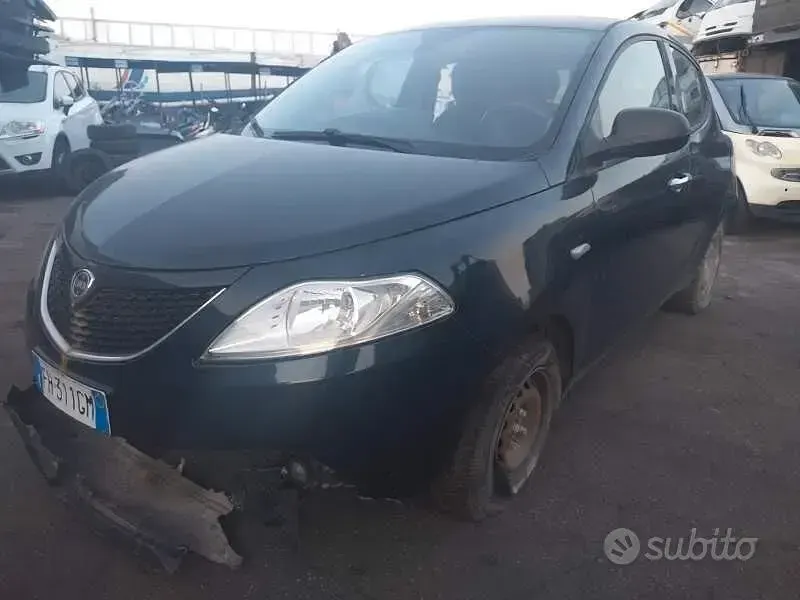 Usata Lancia Ypsilon S 95 CV (69 kW) 2017 Bluazzurro Utilitaria