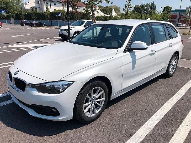 Usata BMW 318 150 CV (110 kW) 2017 Bianco Station wagon