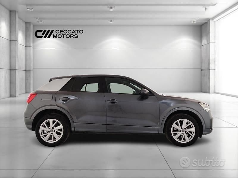Usata Audi Q2 S-Line 116 CV (85 kW) 2017 Grigio SUV