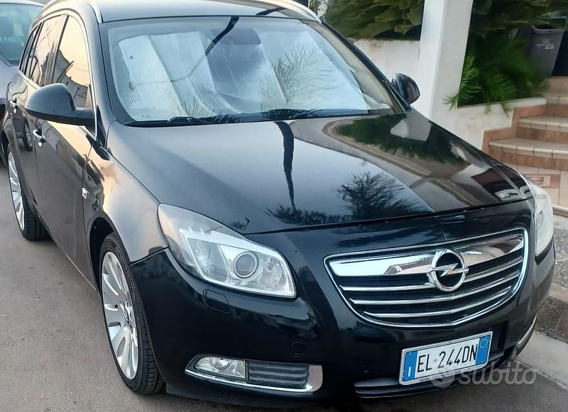 Usata Opel Insignia 160 CV (117 kW) 2012 Nero Station wagon