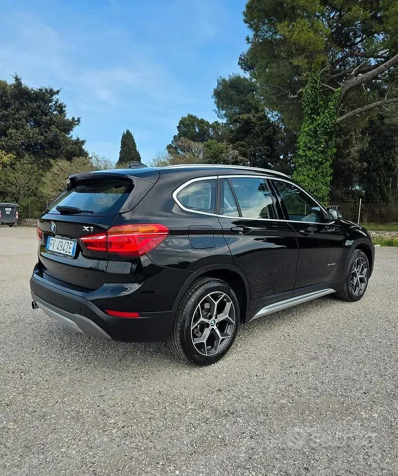 Usado BMW X1 Efficient Dynamics 150 HP (110 kW) 2017 Preto SUV