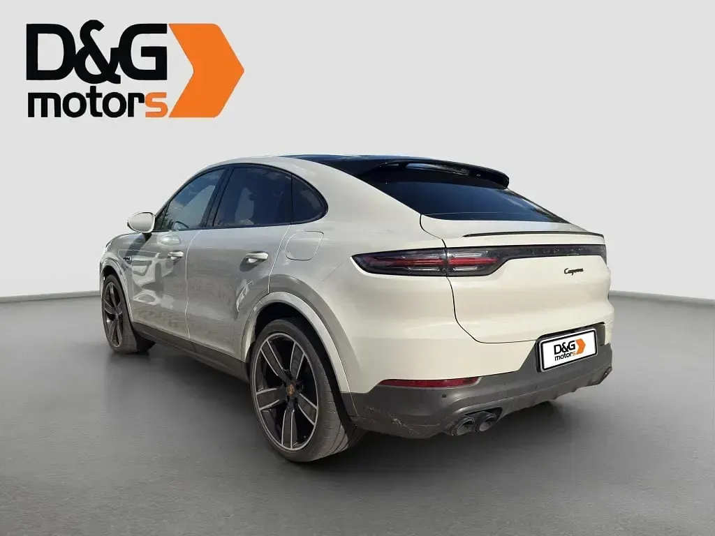 Begagnad Porsche Cayenne 462 HK (339 kW) 2023 Gesso SUV