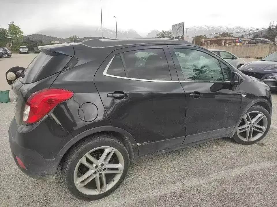 Usata Opel Mokka 140 CV (102 kW) 2015 Nero SUV