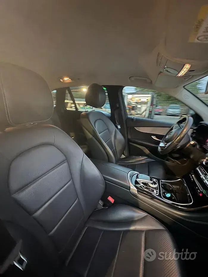 Usata Mercedes GLC250 Executive 204 CV (150 kW) 2018 Grigio Station wagon