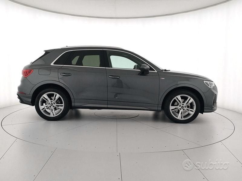 Usata Audi Q3 S-Line 150 CV (110 kW) 2024 Grigio SUV