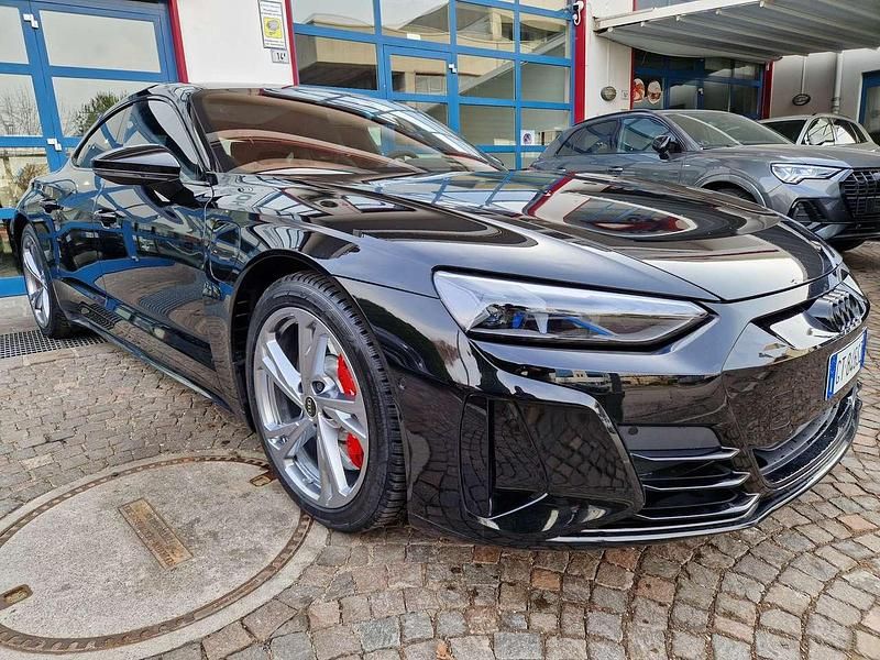 Usata Audi e-tron GT quattro Ambiente 475 kW (646 CV) 2023 Mythosschwarz metallic Berlina