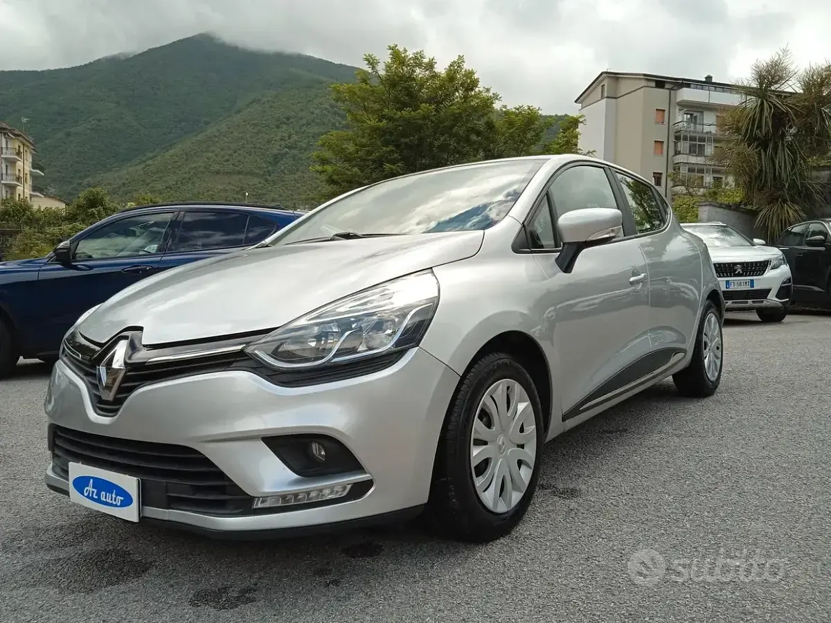 Usata Renault Clio IV Business 90 CV (66 kW) 2019 Grigio Berlina