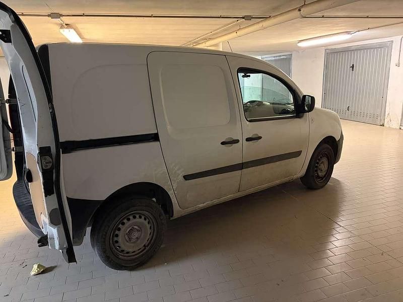 Usata Renault Kangoo 87 CV (63 kW) 2009 Station wagon