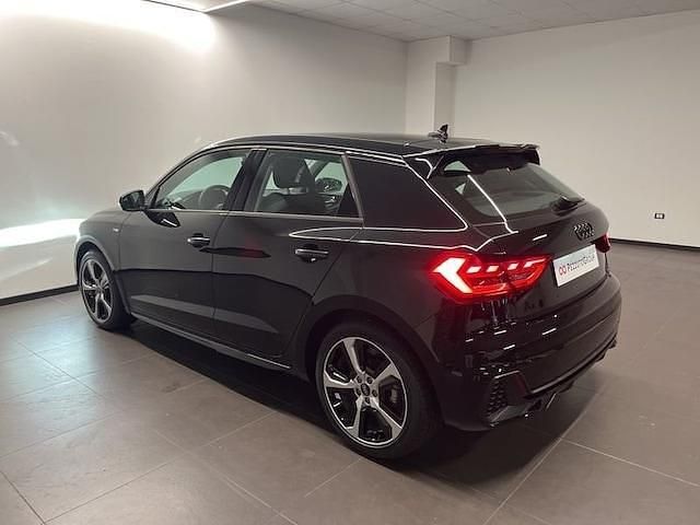 Nuova Audi A1 S-Line 116 CV (85 kW) 2025 Nero mythos metallizzato Utilitaria