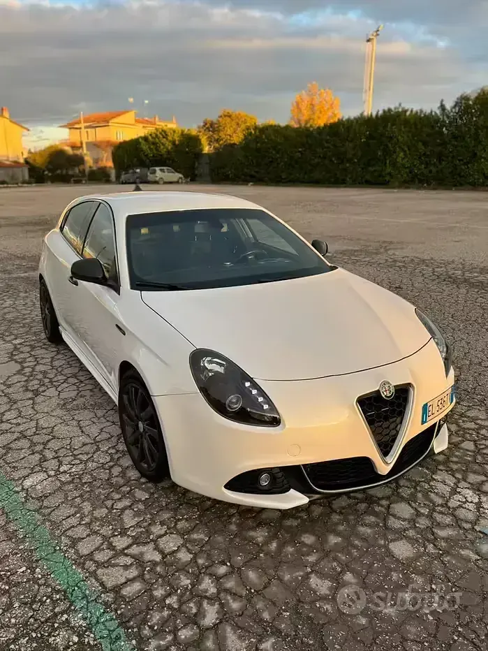 Usata Alfa Romeo Giulietta 109 CV (80 kW) 2012 Utilitaria