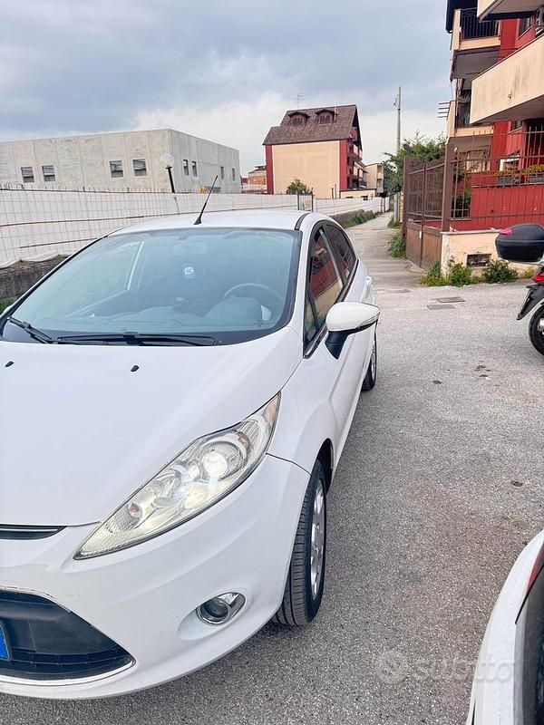 Usata Ford Fiesta Titanium 2012 Bianco Utilitaria